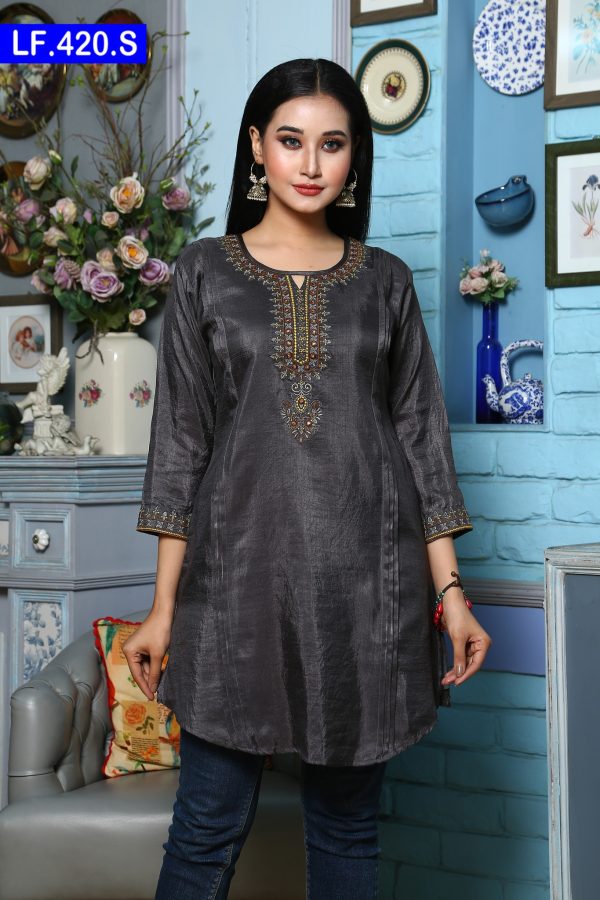 Embroidered Silk ladies Fatua