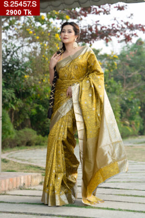 Aesthetic Design Soft Silk Saree. Include Running Blouse Piece