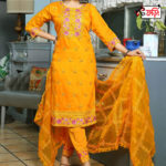 সিল্ক থ্রি-পিছটি পাচ্ছেন এমব্রয়ডারি কাজ করা - Image 2