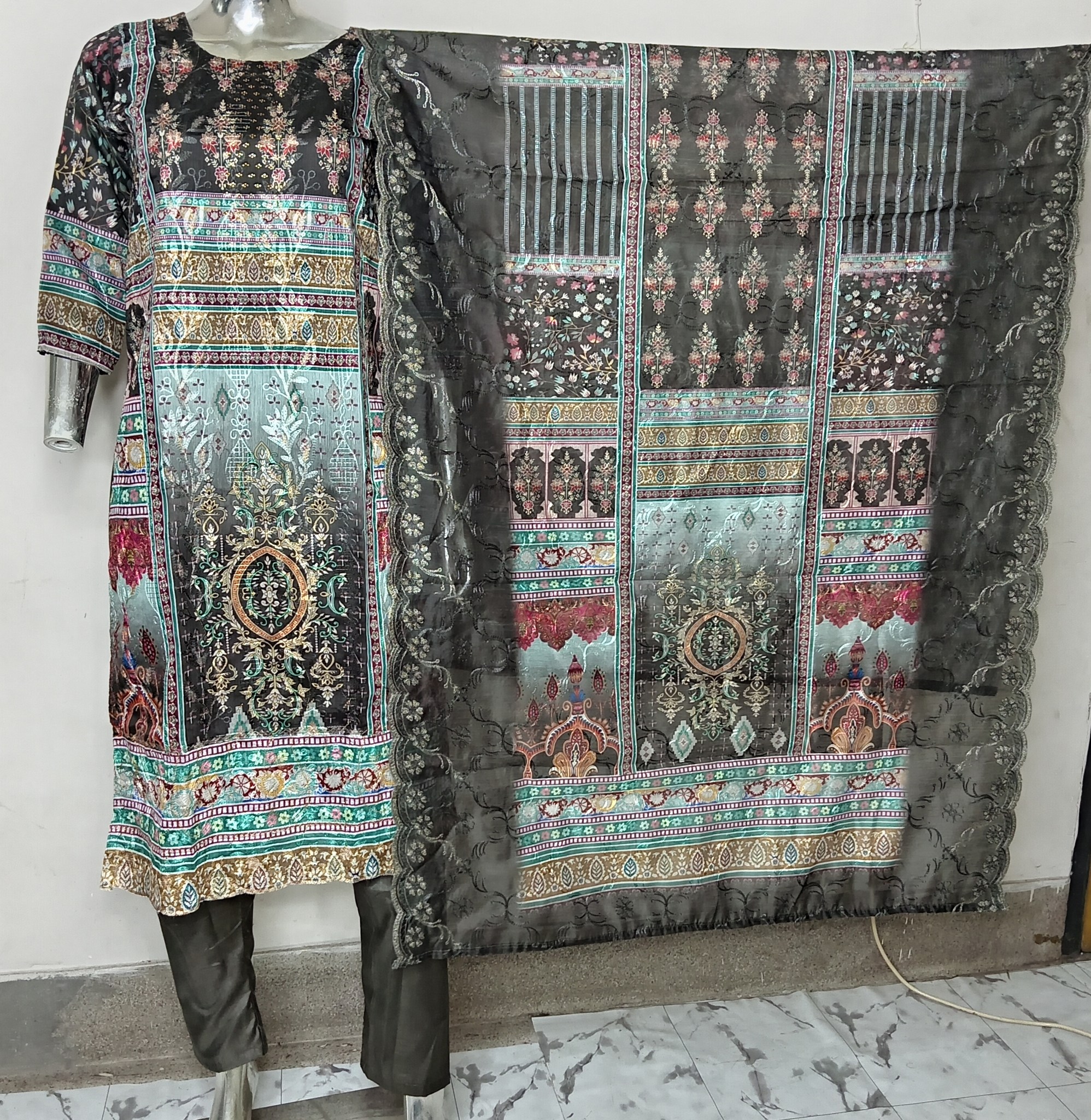 UN-3018-B Imported Gujrati Silk Aari Designer, Stone worked, Screen Printed Premium Unstitched Shalwar Kameez for Women – Luxury 3-Piece Suit | Foring Collection - Image 2