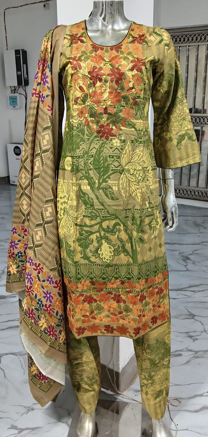 TH-266096.C3-B রেডি কটন থ্রি-পিস – ডিজিটাল প্রিন্টেড কটন কামিজে এমব্রয়ডারি কাজ করা । ওড়না ও সালোয়ার ডিজিটাল প্রিন্টেড । - Image 3